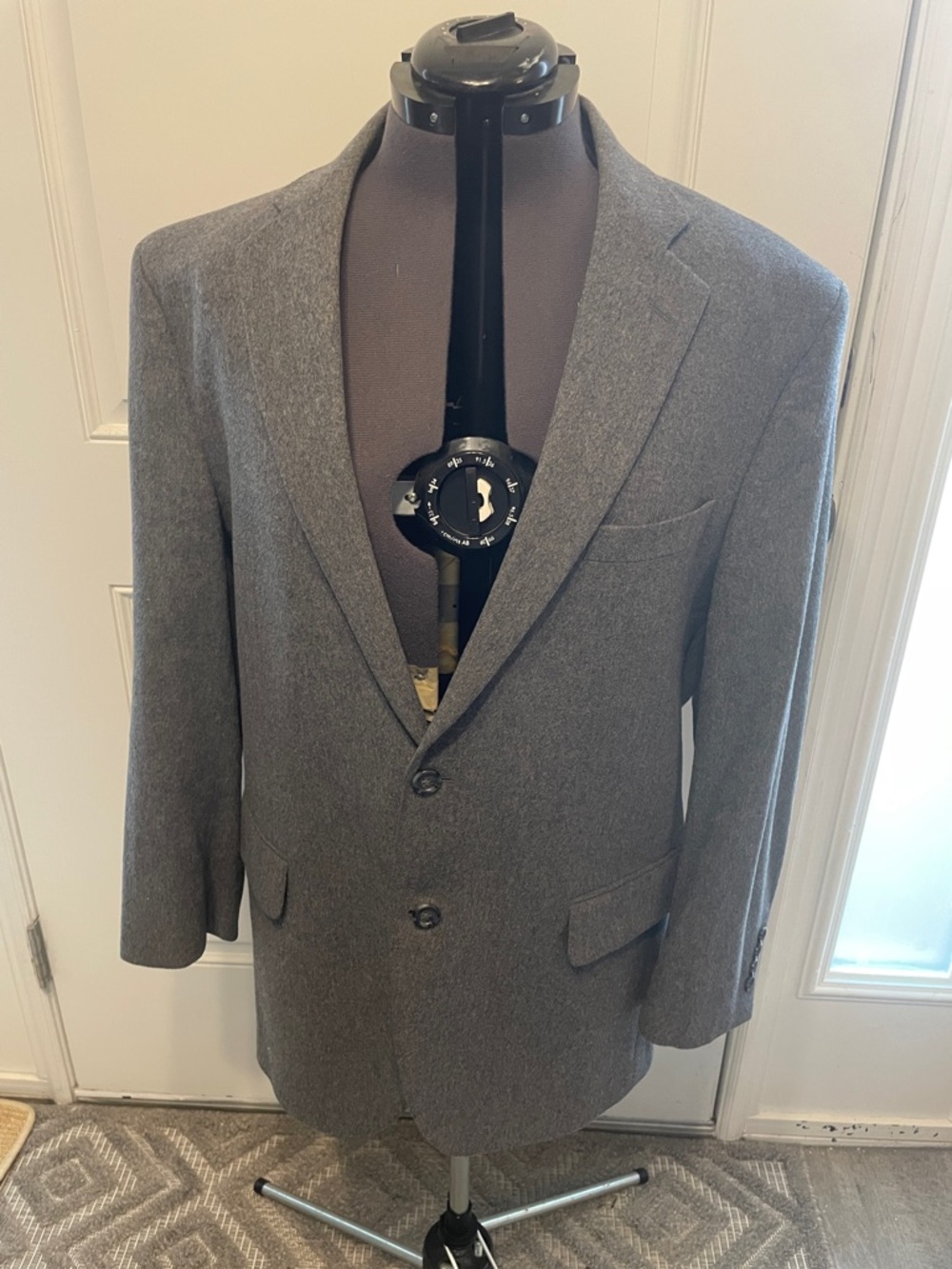 Jos. A. Bank 44R Gray Wool Cashmere Blazer - Classic Two-Button Formal Jacket